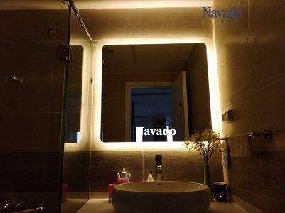 Gương trang trí đèn led cho phòng tắm